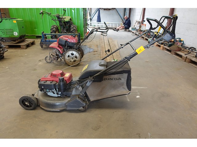 Grasmachine honda - afbeelding 1 van  7