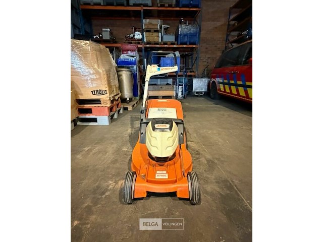 Grasmachine stihl - afbeelding 3 van  9