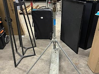 Grassproeier op voet - afbeelding 2 van  5