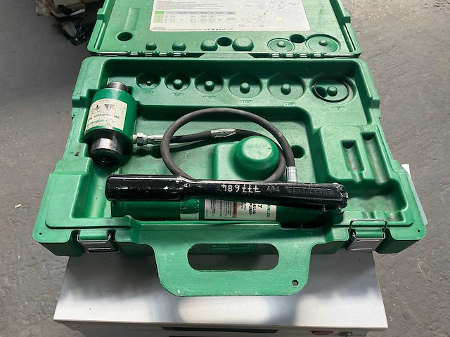 Greenlee 746 hand hydraulische pomp - afbeelding 1 van  3