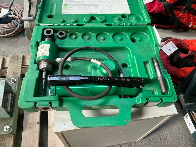 Greenlee 767 / 746 hand ponstool set - afbeelding 1 van  8