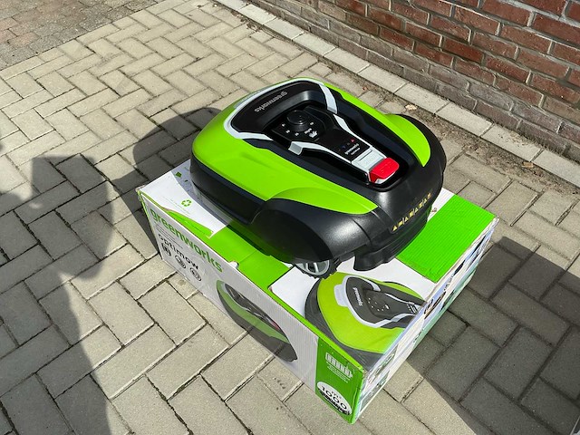 Greenworks optimow 1000m2 robotmaaier - afbeelding 3 van  6