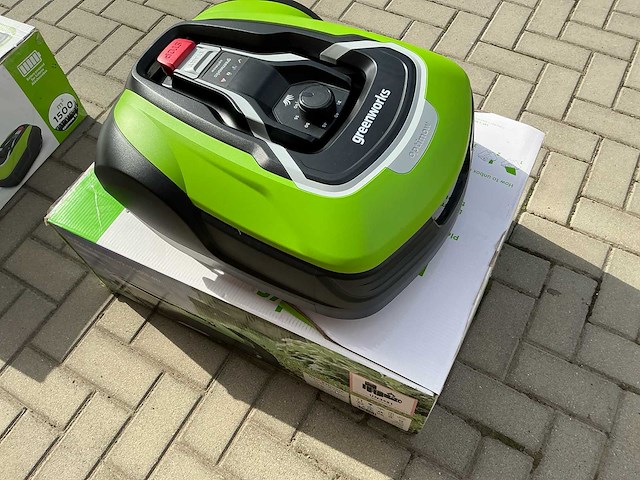 Greenworks optimow 1000m2 robotmaaier - afbeelding 5 van  6