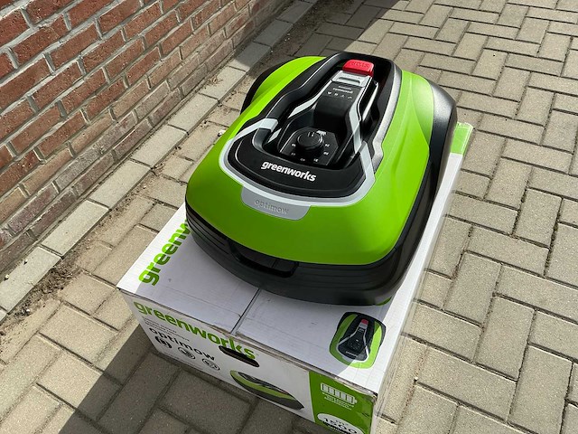 Greenworks optimow 1500m2 robotmaaier - afbeelding 3 van  3