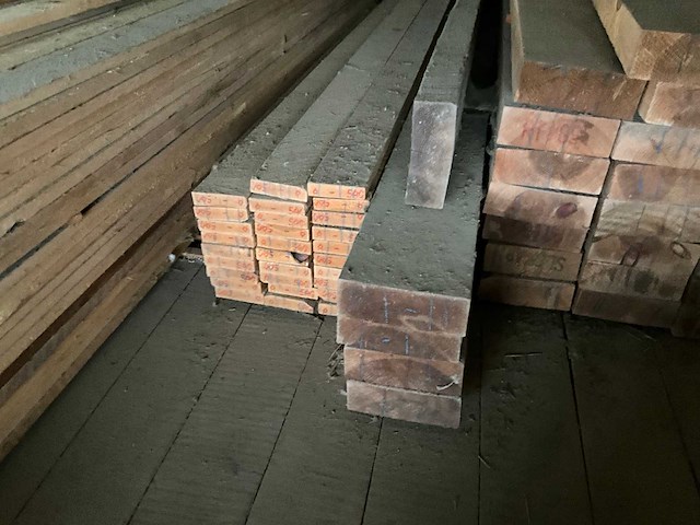 Grenen houten balken en planken 1e keus (230x) - afbeelding 7 van  11
