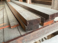 Grenen houten balken en planken (325x) waaronder rnd - afbeelding 8 van  10