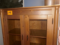 Grenenhouten vitrinekast - afbeelding 3 van  3
