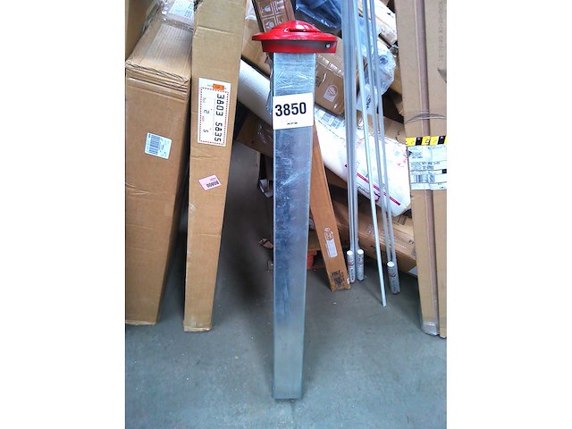 Grenspaal, warmgegalvaniseerd staal, handmatig verzonken voor beton, h 900 mm - afbeelding 6 van  6