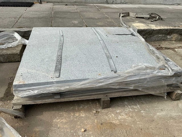 Grey natuursteen tuintegel 4m2 - afbeelding 2 van  2