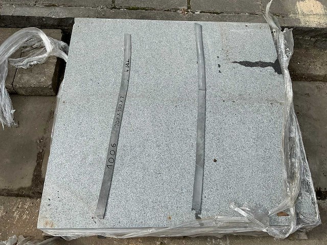 Grey natuursteen tuintegel 4m2 - afbeelding 1 van  2