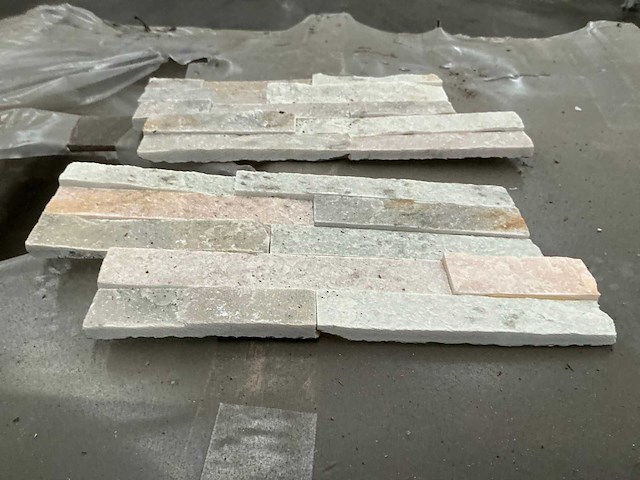 Grey pearl natuurruw partij mozaïektegels ca 45 m2 - afbeelding 2 van  6