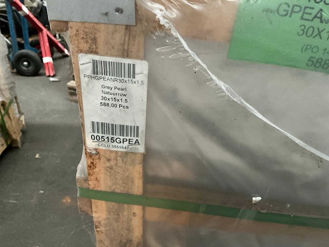 Grey pearl natuurruw partij mozaïektegels ca 45 m2 - afbeelding 4 van  6