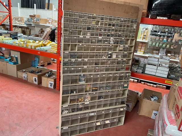 Grijpbakken met inhoud - afbeelding 1 van  29