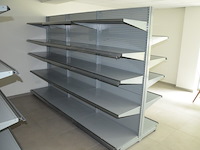 Grijs metalen gondelrek 3m lang 30 leggers van 1m - afbeelding 3 van  4