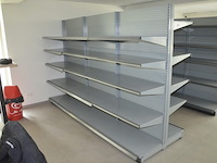 Grijs metalen gondelrek 3m lang 30 leggers van 1m