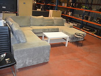 Grijs stoffen u-vormig hoeksalon afm. 350x280, wit rechthoekig salontafeltje, rond zwart bijzettafeltje - afbeelding 6 van  11