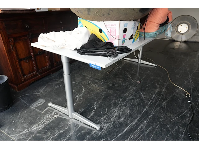 Grijs zit-sta bureau 200x91 cm - afbeelding 1 van  5