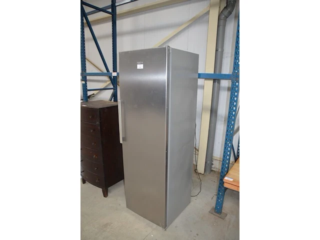 Grijze staande koelkast whirlpool (met schade) re365a (werking onbekend) - afbeelding 2 van  8