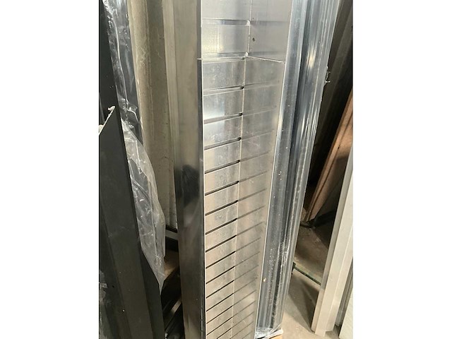 Grindstopper alu dakranden (29 lpm) - afbeelding 2 van  2