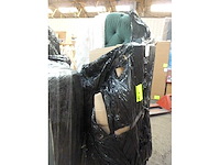 Groene fluwelen panoramische bank - afbeelding 4 van  13