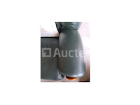 Groene leren fauteuils (3 + 1), salontafel - afbeelding 9 van  11