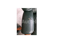 Groene leren fauteuils (3 + 1), salontafel - afbeelding 11 van  11