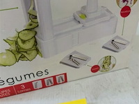 Groentesnijder met 3 verschillende messen - afbeelding 3 van  3