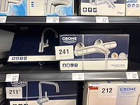 Grohe thermostaatkraan en keukenkraan - afbeelding 1 van  3
