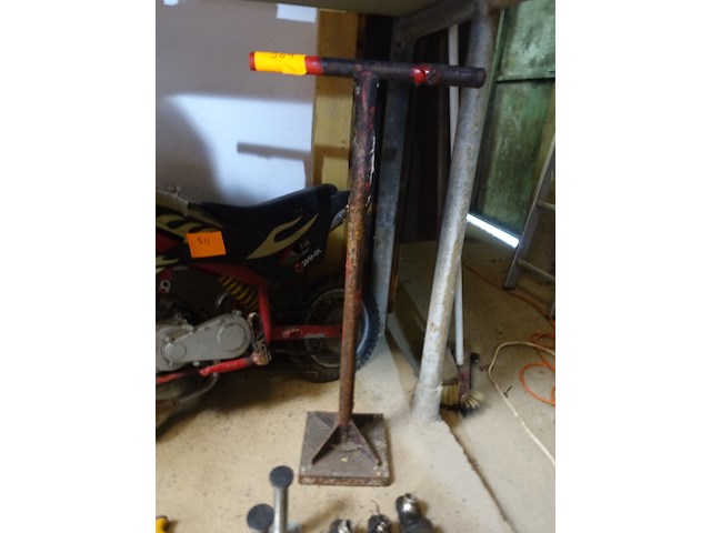 Grond-/betonstamper - afbeelding 1 van  1