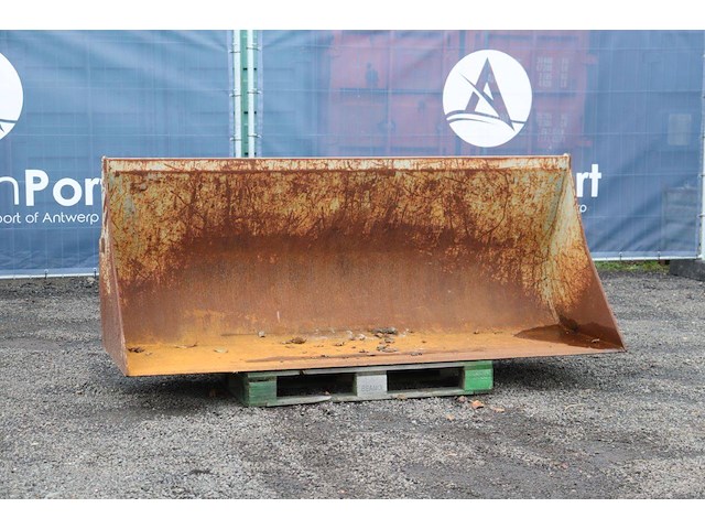 Grondbak genie 800lt 2013 - afbeelding 1 van  1