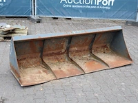 Grondbak volvo l30 aansluiting
