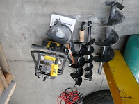 Grondboormachine op benzine powerplus - afbeelding 2 van  5