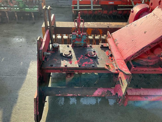 Grondfrees met aandrukrol grondfrees - afbeelding 3 van  15