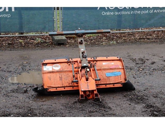 Grondfrees - afbeelding 1 van  1