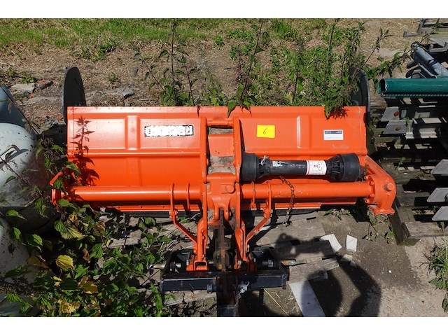 Grondfress kubota - afbeelding 4 van  11