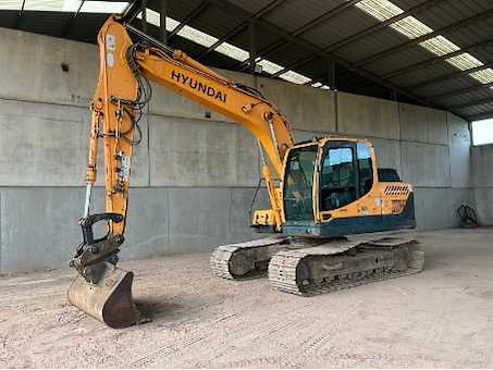 Grondverzetmachines, generatoren en heftrucks