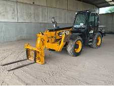 Grondverzetmachines, generatoren en vorkheftrucks