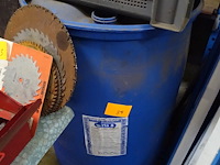 Groot blauw plastieken vat - afbeelding 3 van  10