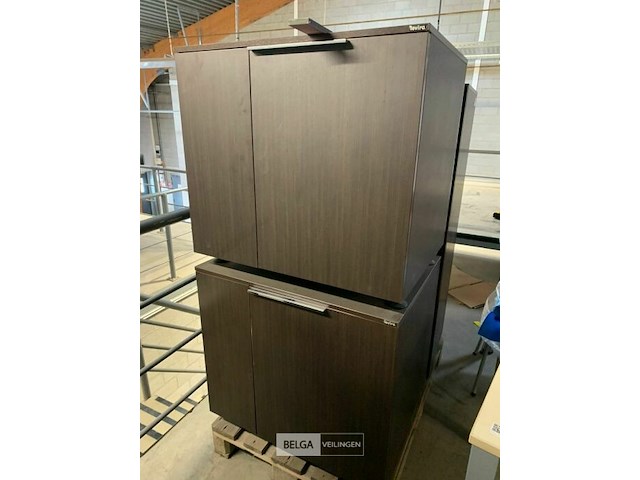 Groot directiebureel combinatie met bijhorende kasten en ladeblok. - afbeelding 5 van  6