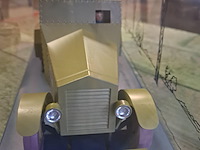Groot kuifje wagen l'auto blindée met boek l 250 mm h 140 mm b 110 mm - afbeelding 2 van  5