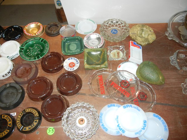 Groot lot asbakken - afbeelding 1 van  5