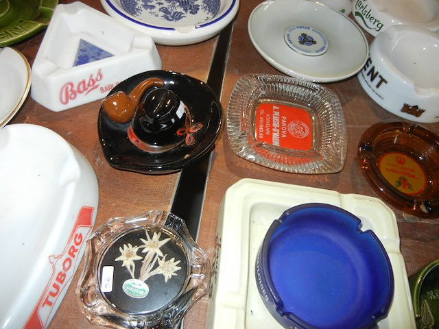 Groot lot asbakken - afbeelding 4 van  5