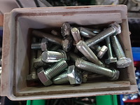 Groot lot bouten, moeren en vloten - afbeelding 2 van  18