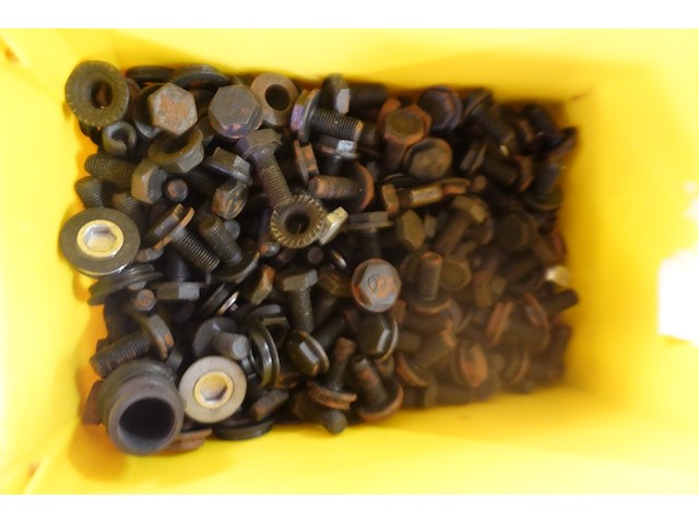 Groot lot bouten, moeren en vloten - afbeelding 6 van  18