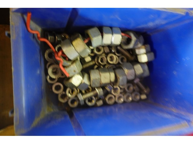 Groot lot bouten, moeren en vloten - afbeelding 7 van  18