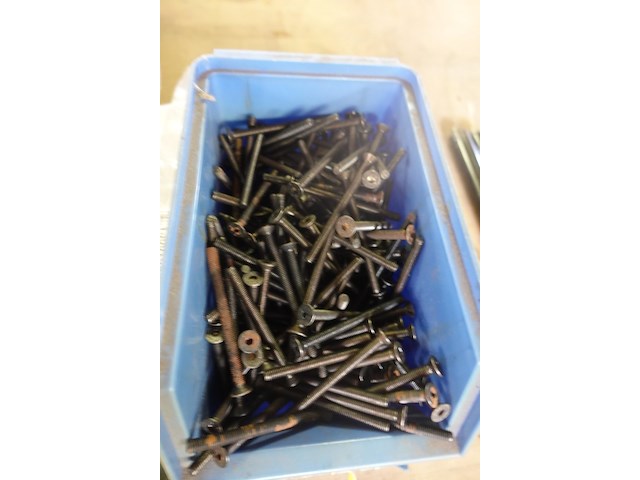 Groot lot bouten, moeren en vloten - afbeelding 8 van  18