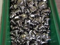 Groot lot bouten, moeren en vloten - afbeelding 9 van  18