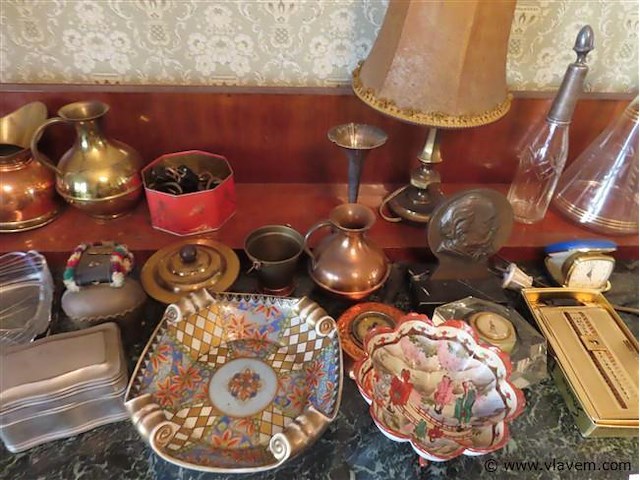 Groot lot brocante en divers volgens foto - afbeelding 3 van  5