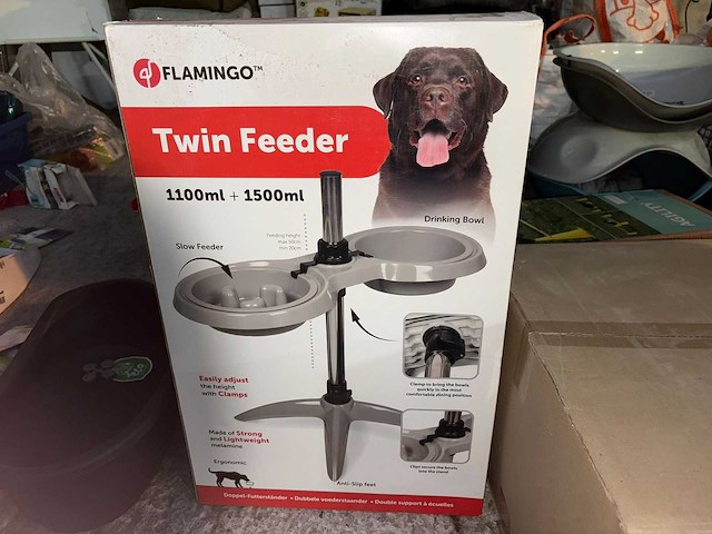 Groot lot dierenbenodigdheden (stopzetting) - afbeelding 12 van  196