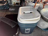 Groot lot dierenbenodigdheden (stopzetting) - afbeelding 22 van  196